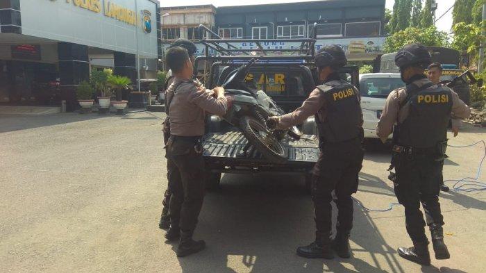 Di Rumah Penyerang Polantas Lamongan, Polisi Temukan Buku Aman Abdurrahman dan Teroris Bom Bali