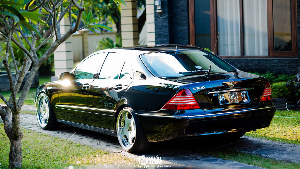 Mercedes Benz s320