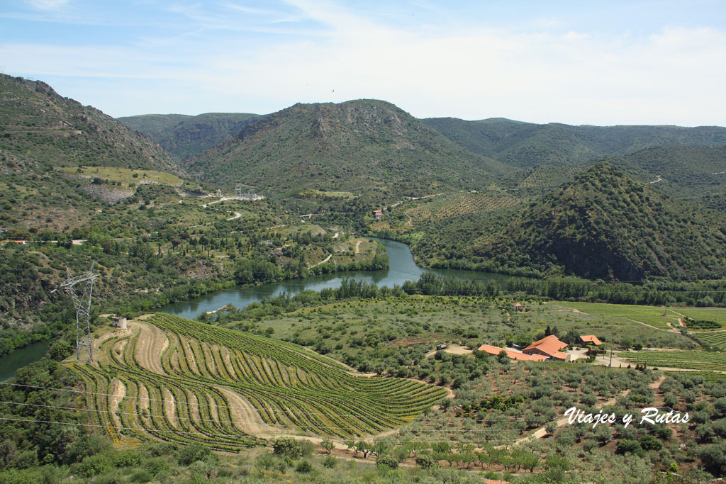 Embalse de Saucelle, río Duero