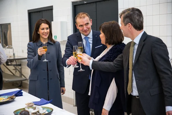 Crown Princess Mary wore Oscar de la Renta Diamond Cutout Plaid Dress, Gianvito Rossi Business Pumps, Boss Clutch bag