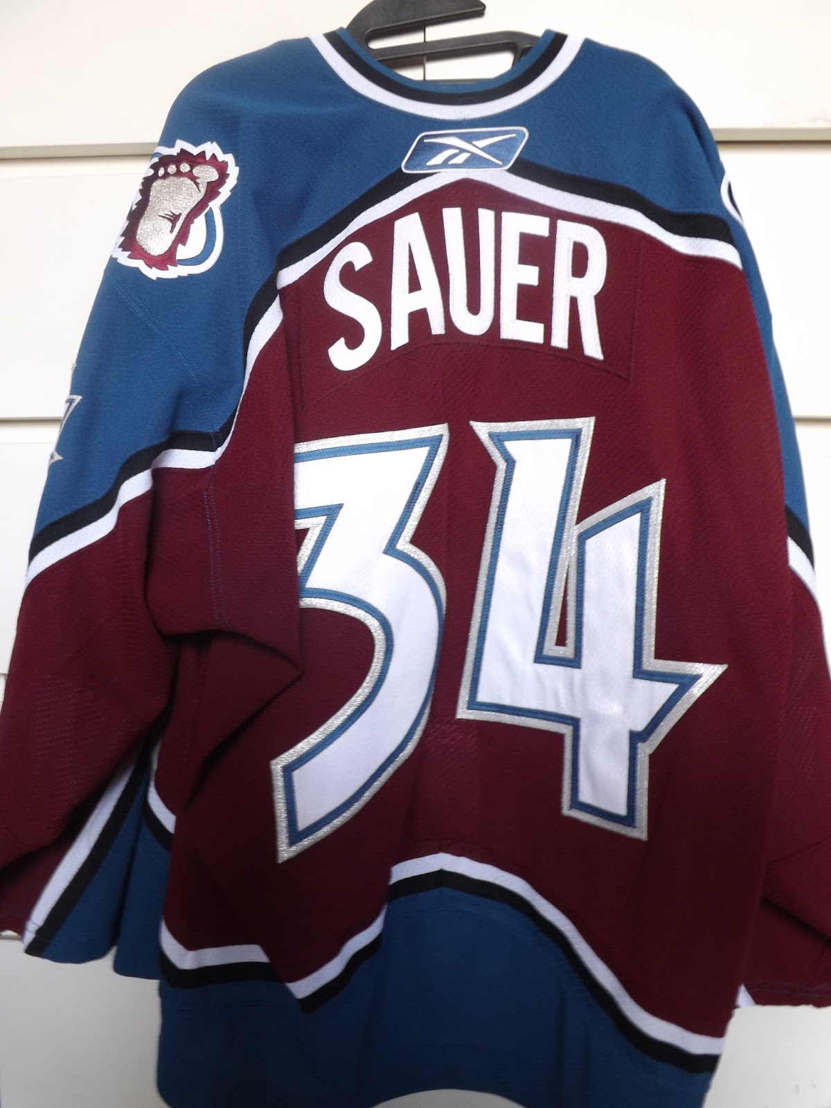 Sports Finds Colorado Avalanche Jersey