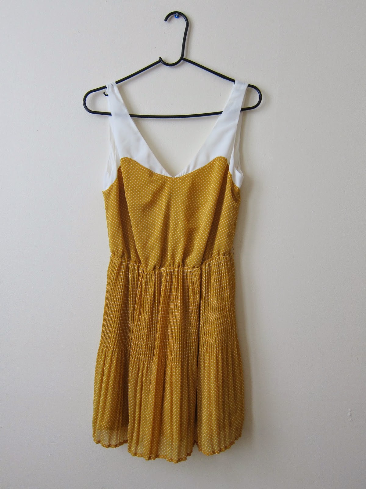laws of general economy: Dress from Dalaga, Size 4