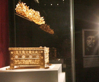 Βεργίνα: Οι επίσημες απαντήσεις για τη μυστηριώδη γυναίκα που βεβήλωσε το μουσείο των βασιλικών ταφών