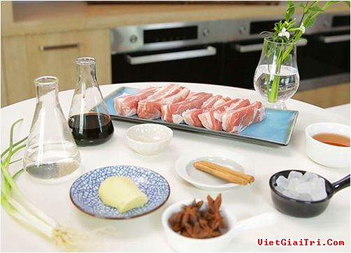 [Chế biến] – Thịt ba chỉ kho quế thơm mềm, ngon miệng