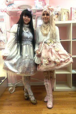 Cewek Hijab Pakai Dress Lolita 911 Cewek Hijab Pakai Dress Lolita 9gag