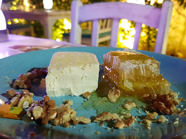 food blogger dubai turkish kaftan bal kaymek honeycomb