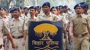 कोरोना से जंग : बिहार पुलिस के 80 हजार जवानों ने सीएम राहत कोष में दिये आठ करोड़ कोरोना से जंग : बिहार पुलिस के 80 हजार जवानों ने सीएम राहत कोष में दिये आठ करोड़