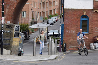 People passing The Tyne pub heading onto the Quayside