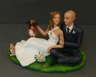 cake tops top cake sposi romantici seduti con cagnolino boxer orme magiche