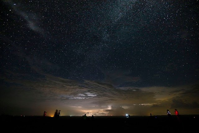 【觀星】英仙座流星雨今晚上演 逾百粒流星劃破長空