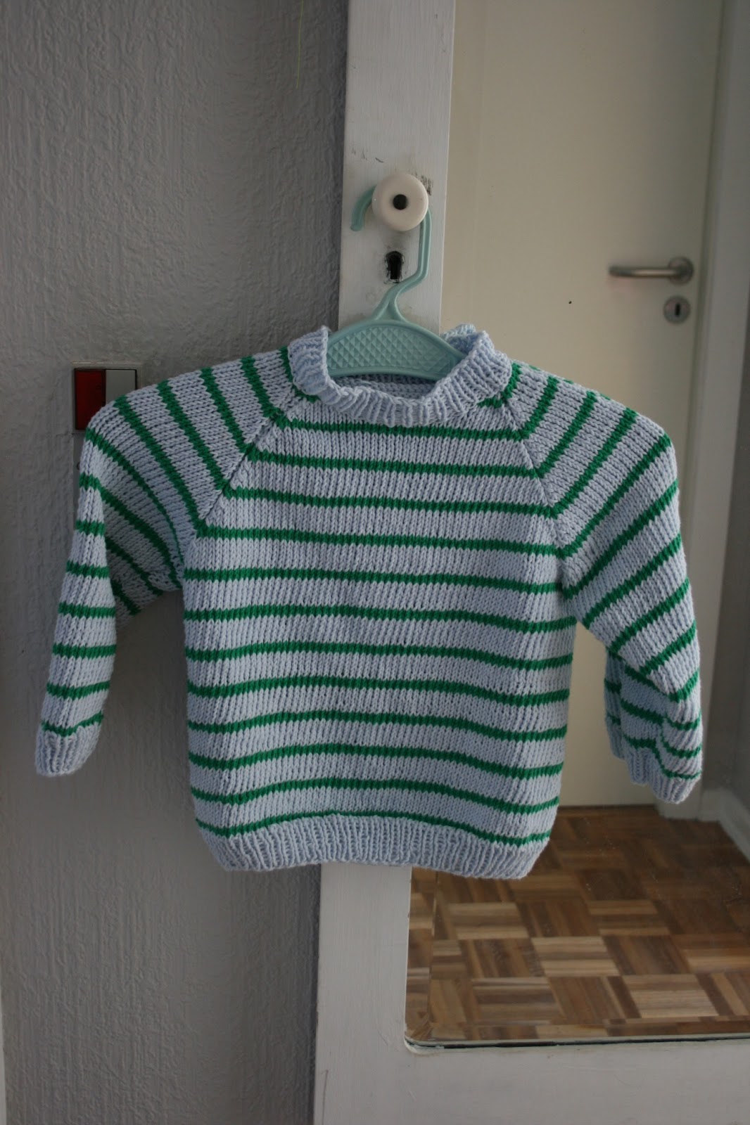 elsk: Stribet raglan sweater