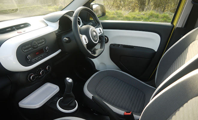 Renault Twingo front interior