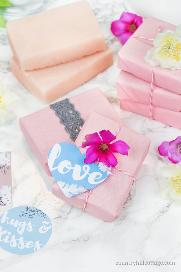 17 DIY Valentine's Day Gifts For Your Partner or Friend - Everything Pretty