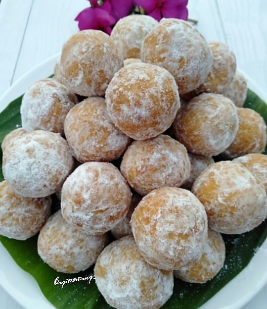 Resep Cara Membuat Bola-Bola Tape Singkong Yang Enak dan Sederhana Resep Cara Membuat Bola-Bola Tape Singkong Yang Enak dan Sederhana