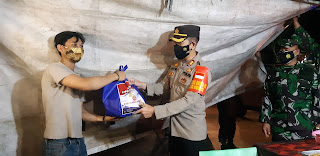 Pantau PPKM Level 4, Bupati Bersama Forkopimda Bagi-Bagi Semboko untuk PKL 1 20210723 212849