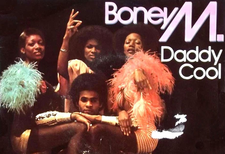 варвара жарит кур. Boney m maxi-single cd. футболка бони м. Boney m daddy. песня жарит кур бони м.