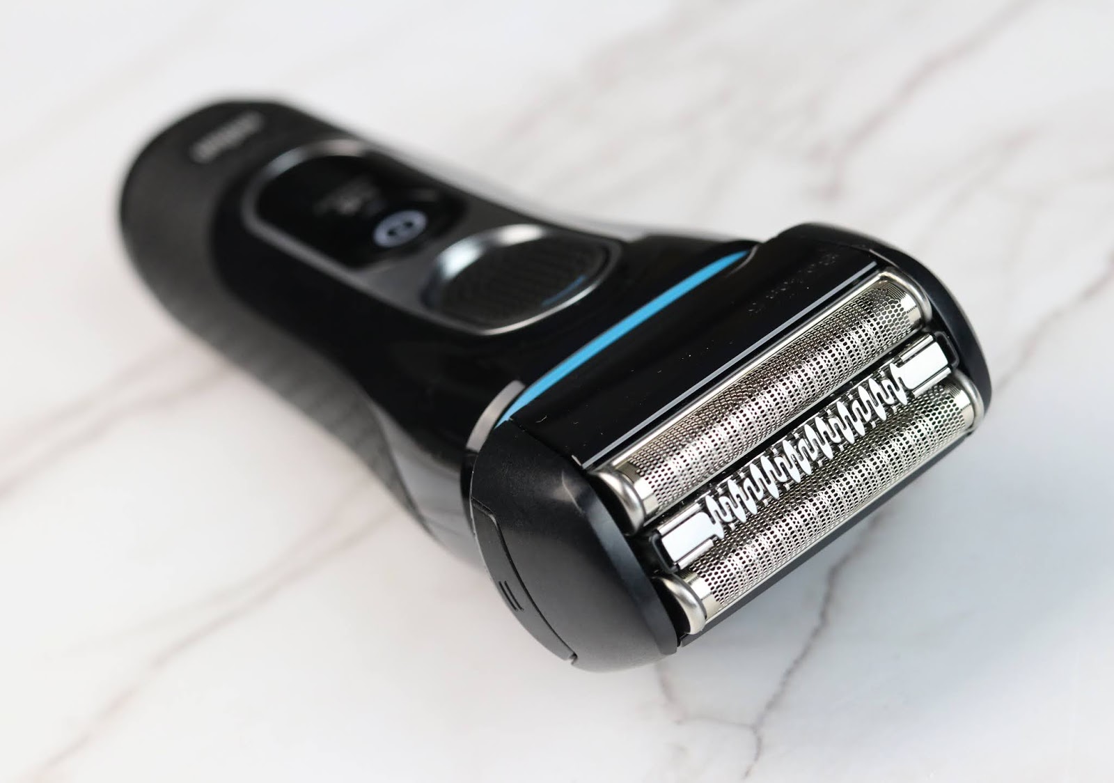 Braun Series 5 der elektrische Wet&Dry Rasierer mit SkinSensitiveTechnologie für Männer