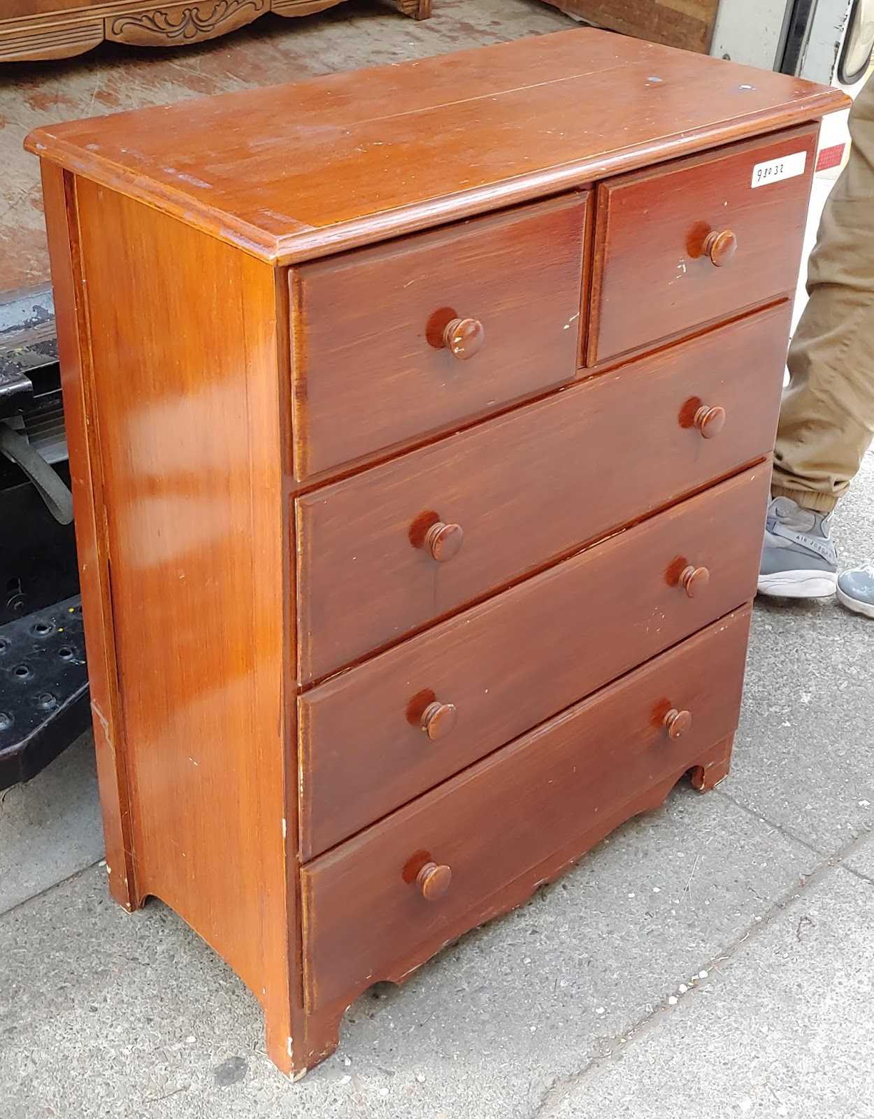 UHURU FURNITURE & COLLECTIBLES SOLD **BARGAIN BUY** 98037 Vintage