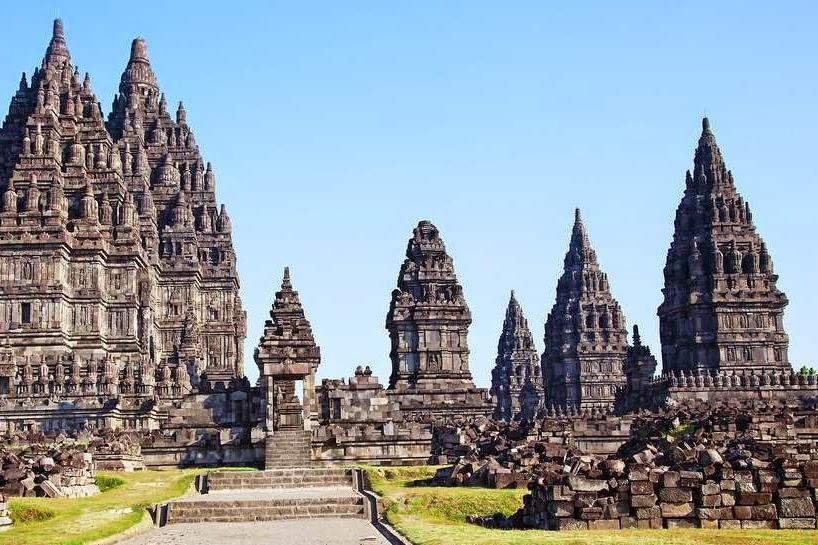 Candi Prambanan: Wisata Budaya dan Sejarah yang Menakjubkan di Jawa Tengah