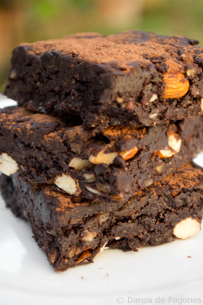 raw vegan brownie raw vegan brownie