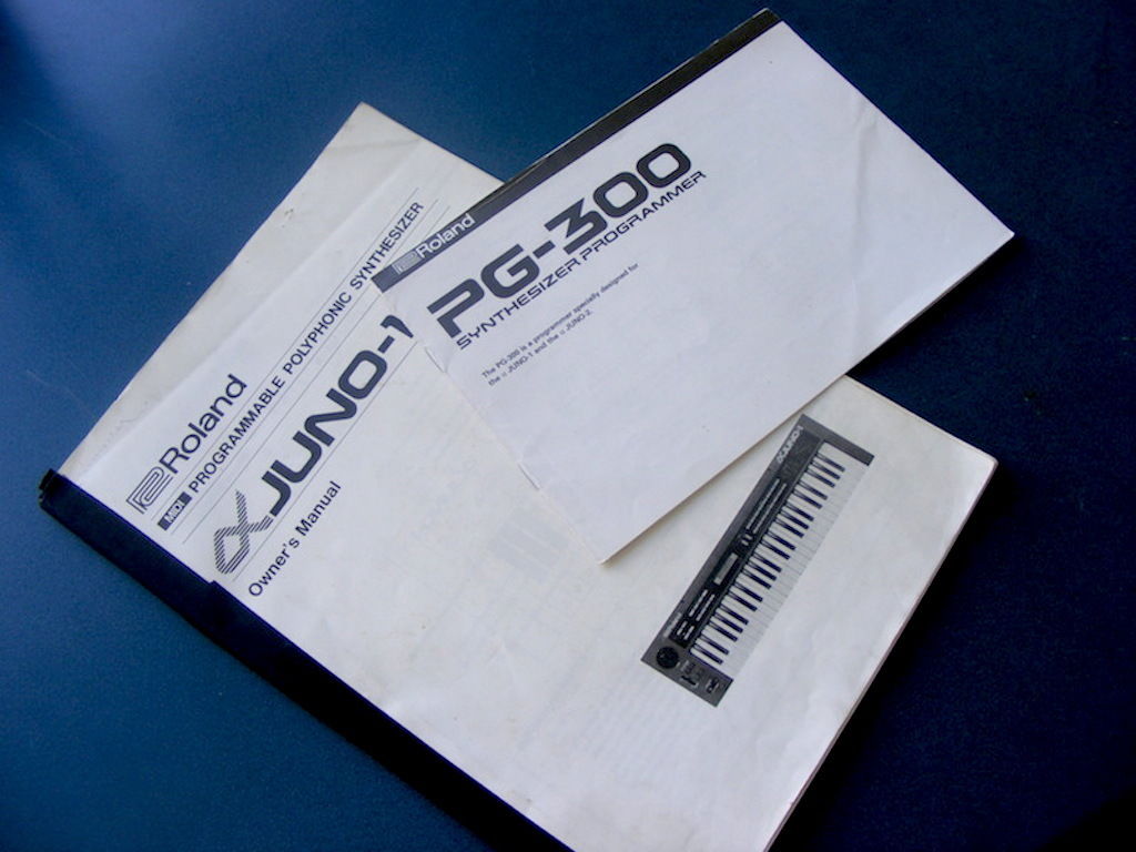 MATRIXSYNTH: ROLAND JUNO 1 + PG 300 PROGRAMMER