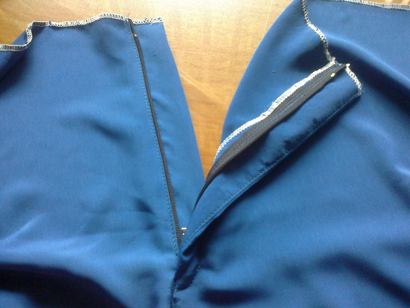 cik azz: Proses buat sepasang baju melayu untuk lelaki dewasa..