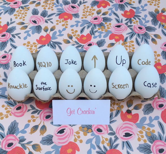 Easy Easter Egg Decorating - Crack them up with things that can crack on your eggs - www.jacolynmurphy.com