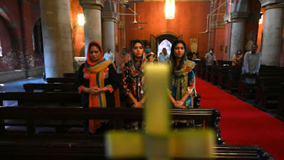 Gadis Kristen Pakistan Berhasil Kabur Setelah Pengadilan Memerintahkannya untuk Tinggal dengan Penculiknya