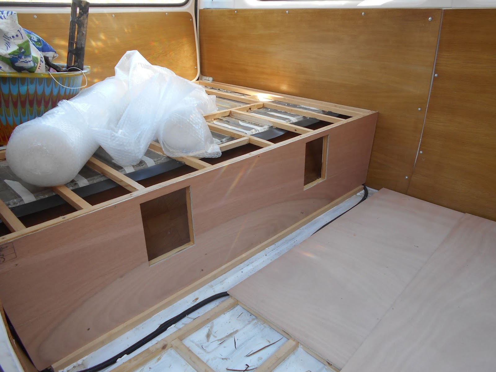 BohemiVan VANLIFE Fitting a Campervan Subfloor and Lino
