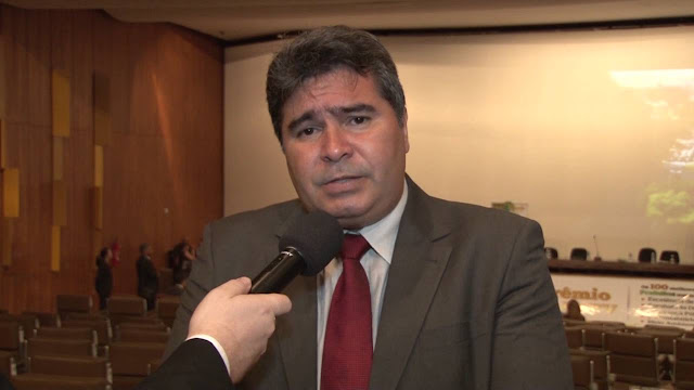 Prefeito dCid Pereira da Costa e Buriti Bravo é acionado por improbidade administrativa