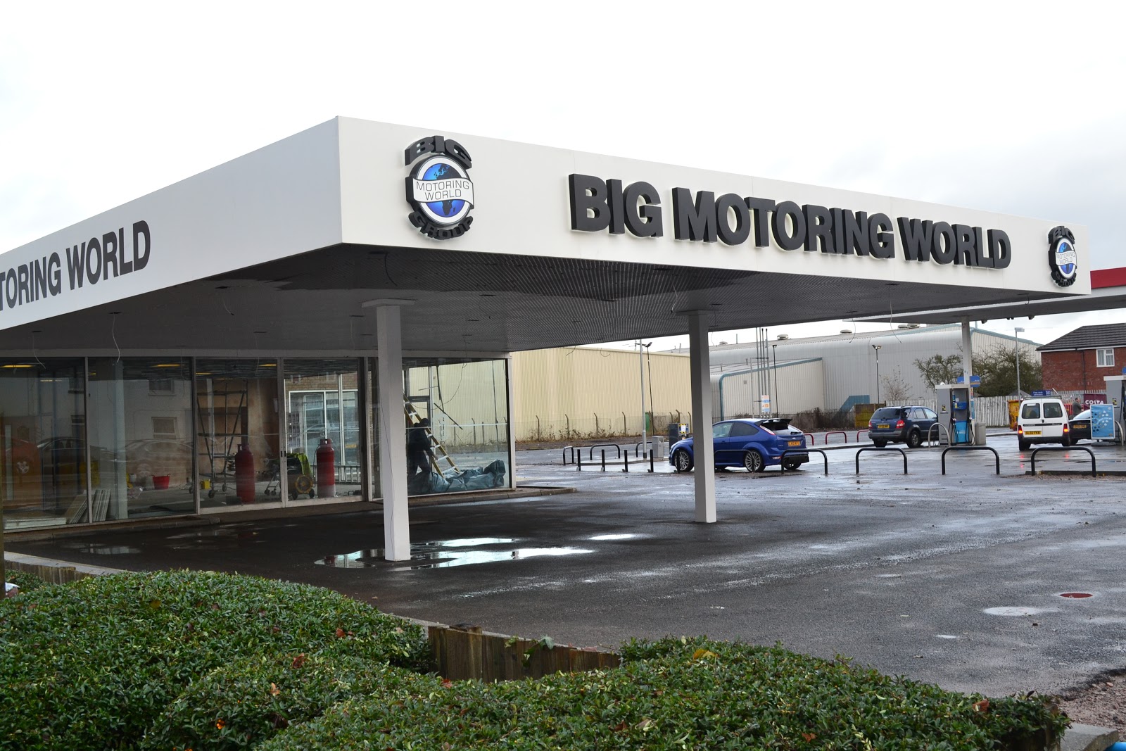 December 2012 Big Motoring World