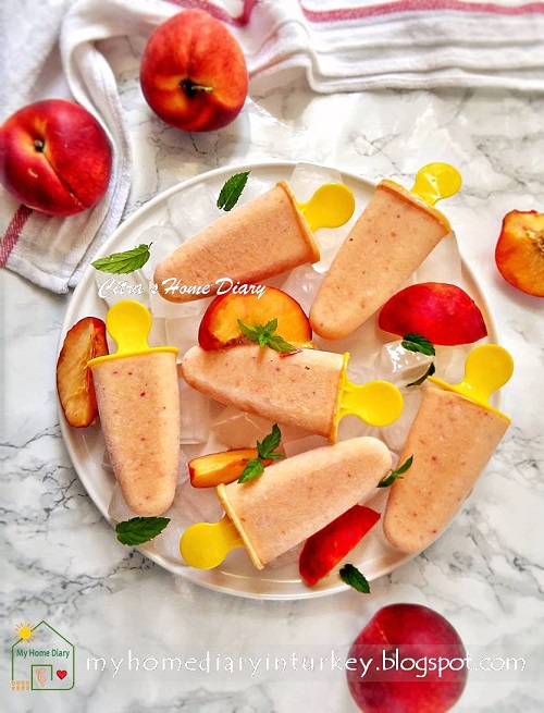 Peach Frozen Yogurt Popsicles| Çitra's Home Diary. #frozenyogurt #popsicles #peachpopsicles #esbuahpersik #şeftali #peachfrozenyogurt #turkishyogurt #summerrecipe #inseasonsummer #fresh