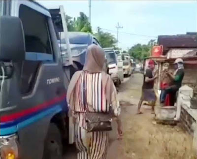 warga satu desa borong hingga 176 mobil