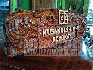 papan nama pengacara