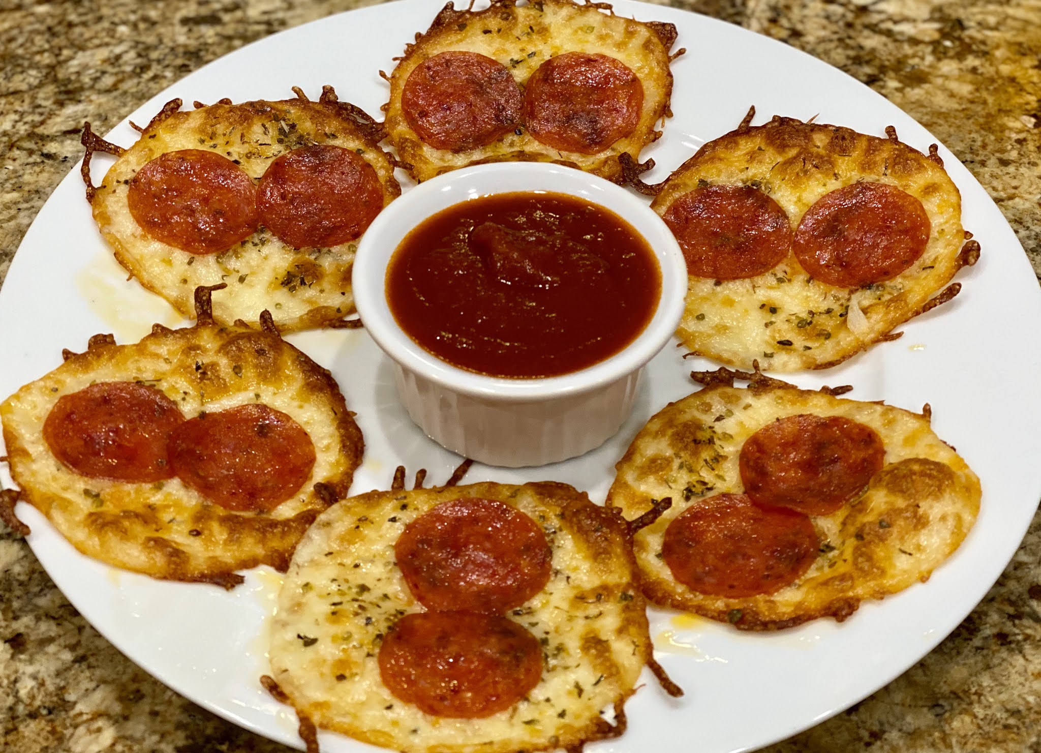 GREAT EATS HAWAII PEPPERONI CHEESE CRISPS