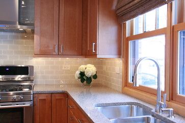 How Do You Decorate A Kitchen With Brown Cabinets Interior Design Ideas Home Decorating Inspiration