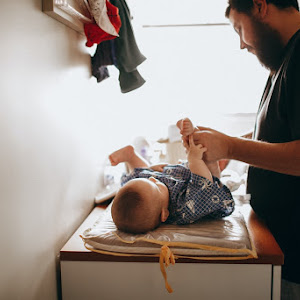 7 Ways Friends and Family can Lend New Parents a Hand