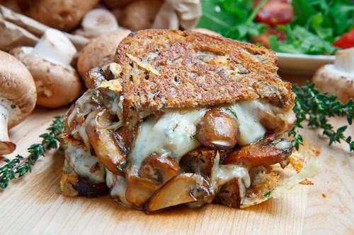 alt="mushroom grilled cheese sandwich,mushroom sandwich,cheese sandwich,grilled sandwich,sandwich recipes"