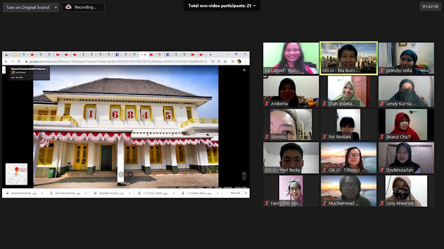 foto bersama sebagian peserta tur virtual