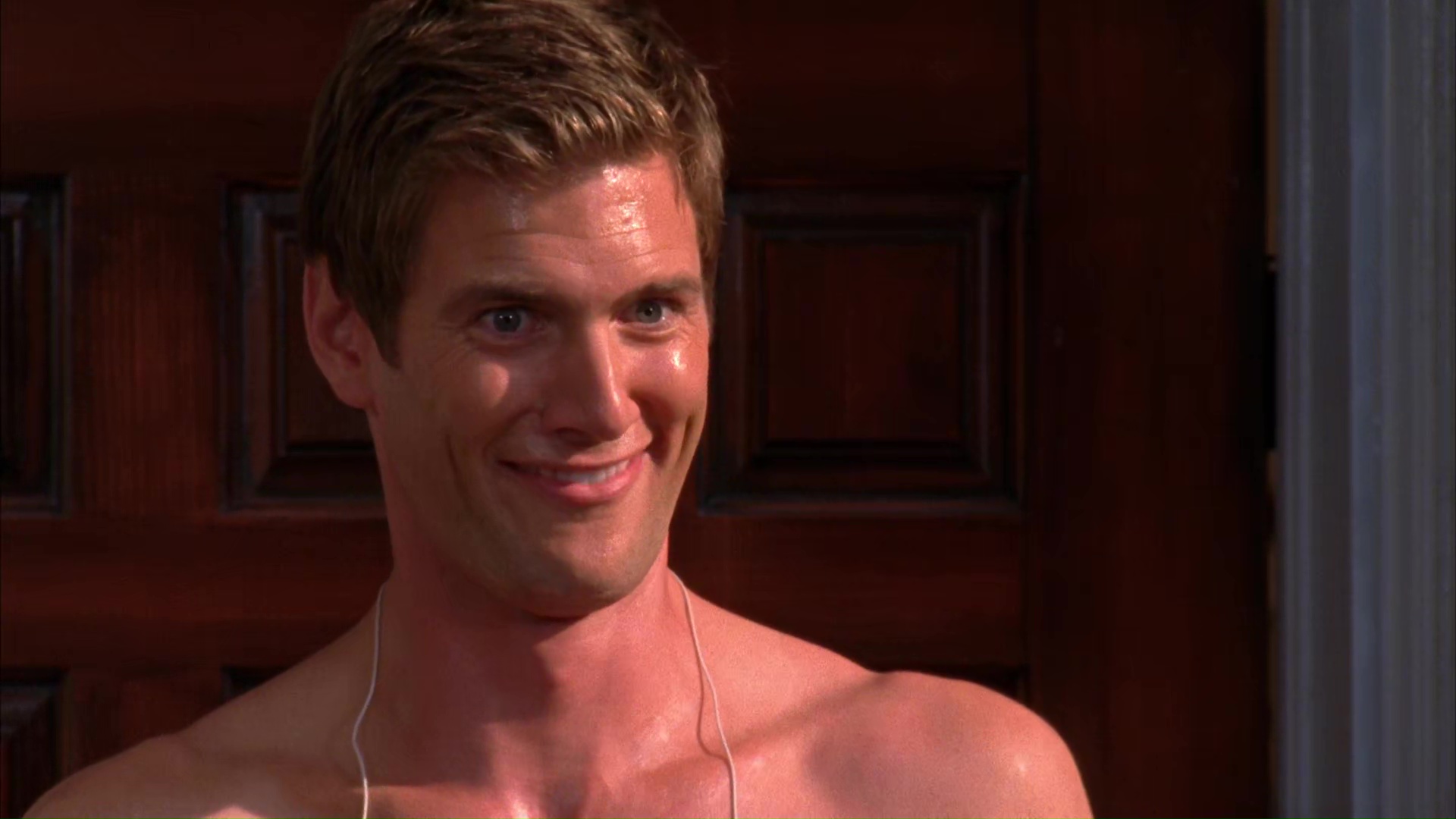 Films Et Séries Tv Avec Ryan Mcpartlin ausCAPS: Ryan McPartlin shirtless in Chuck 3-03 "Chuck Versus the Angel