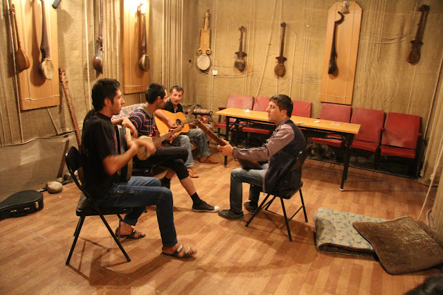 Tadjikistan, Dushanbe, musée Gurminj, musiciens pamiri, © L. Gigout, 2012