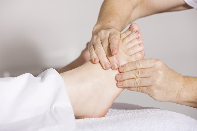 massage des pieds prendre temps pour soi massage des pieds prendre temps pour soi