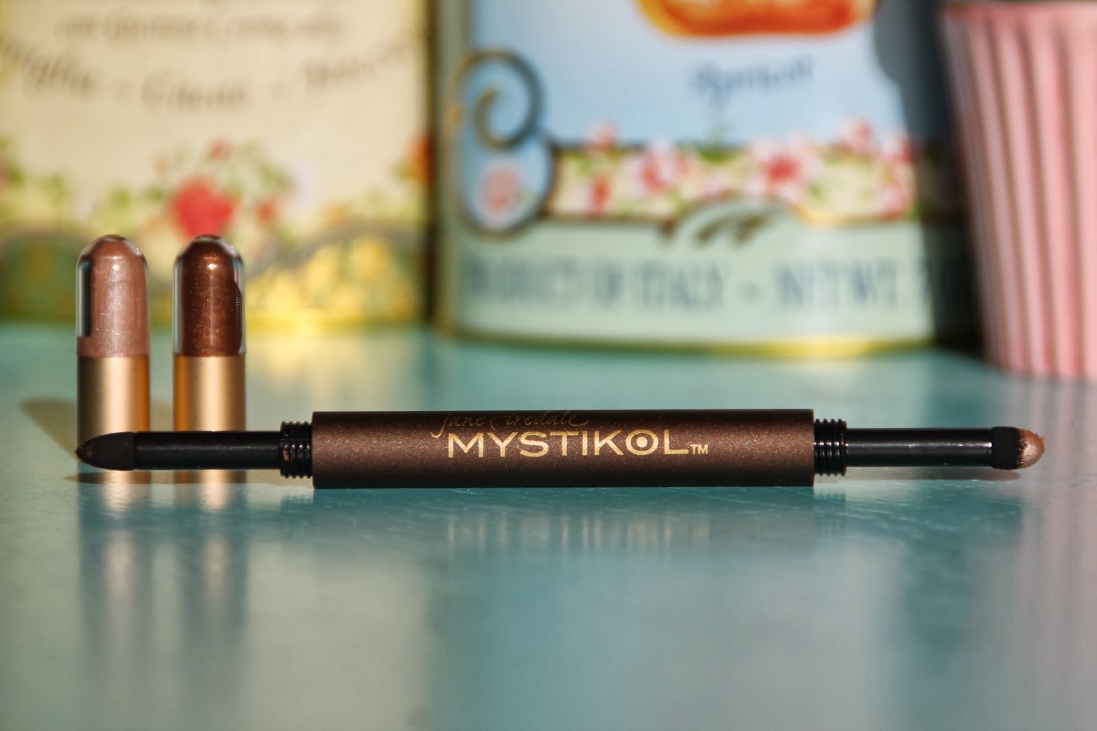 Crystal's Reviews Jane Iredale Mystikol powdered eyeliner