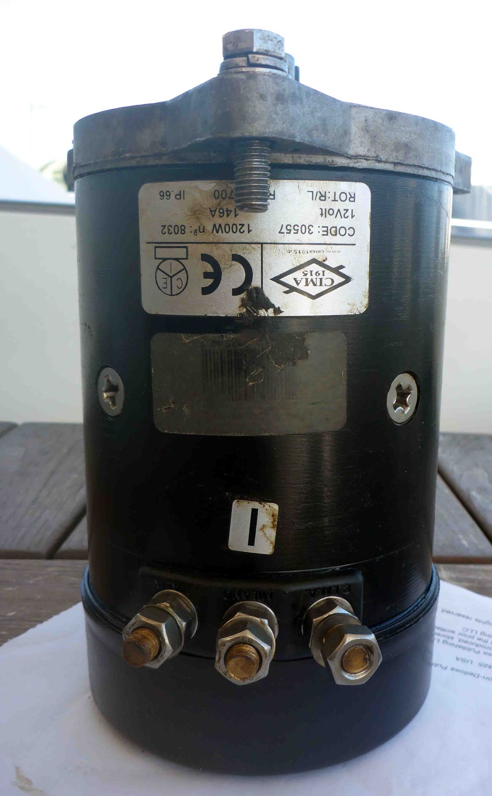 s/v Perry FOR SALE Lofrans Progress 2 Windlass Motor 1200W 12V