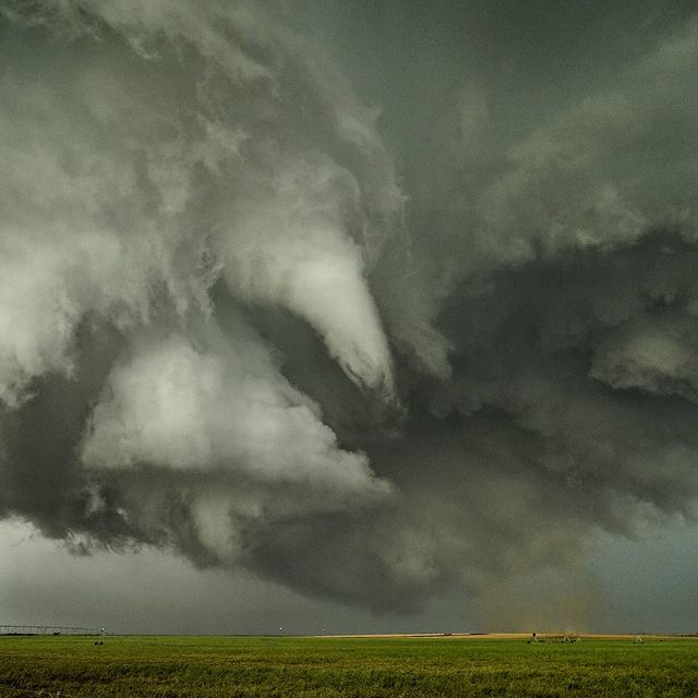 климат камчатки туман и ураганы фото. торнадо шторм. мини торнадо world box. как получить достижение мини торнадо в worldbox. охотники за торнадо фильм 2014.