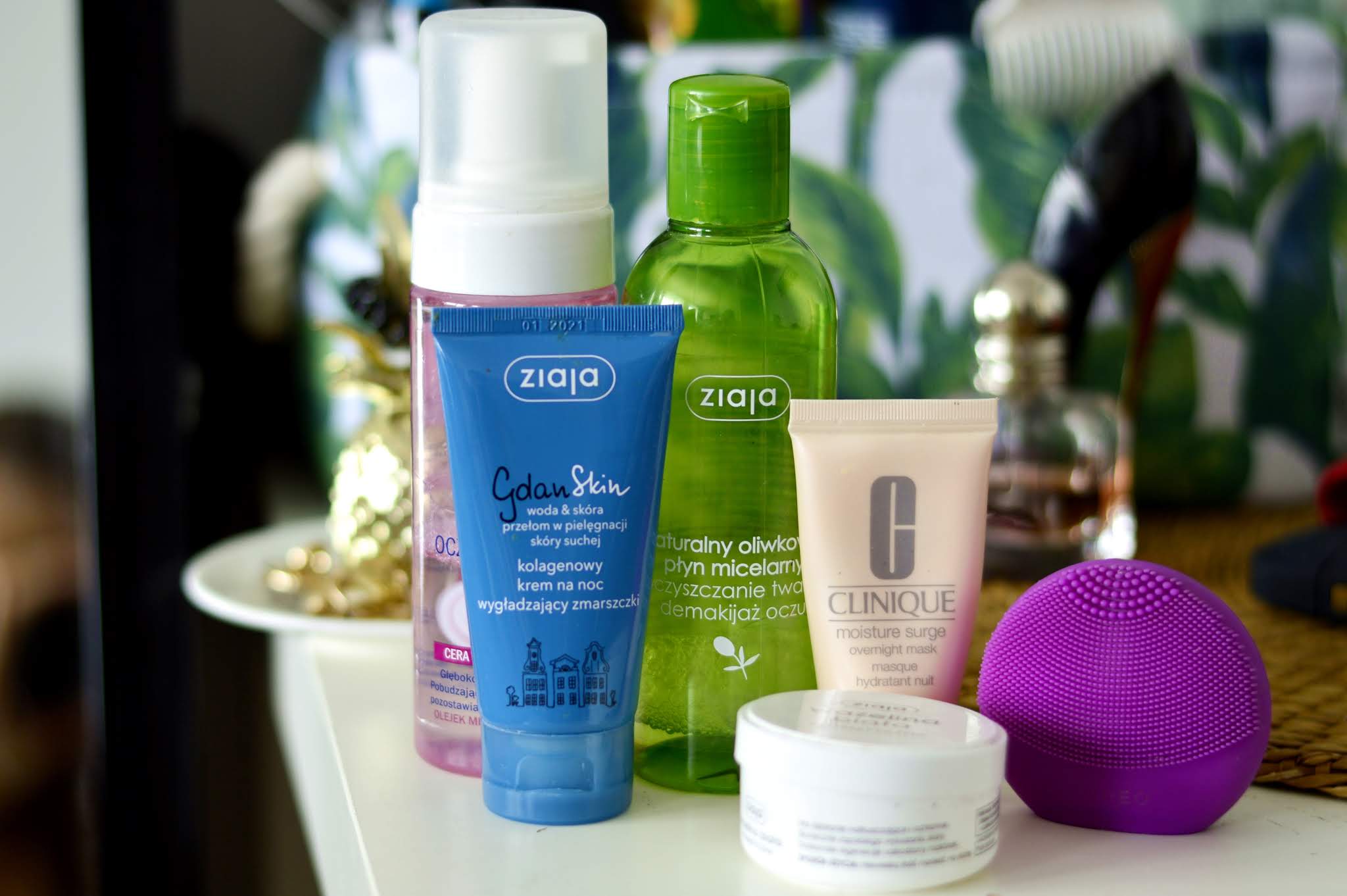 DEMAKIJAŻ, OCZYSZCZANIE, TONIZACJA I NAWILŻENIE CZYLI MOJA WIECZORNA RUTYNA | NIVEA, ZIAJA, CLINIQUE I INNI