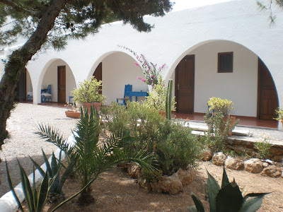 EIVISSA, ENTRE PINOS Y DISCOTECAS-7210-tete