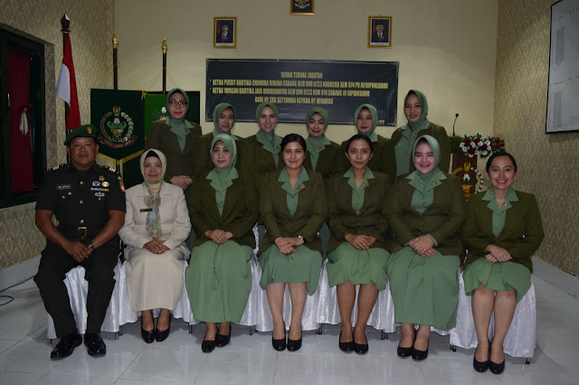 Ketua Persit KCK Cab XLIV Sekarang Dijabat Ny Lilik Minarso   