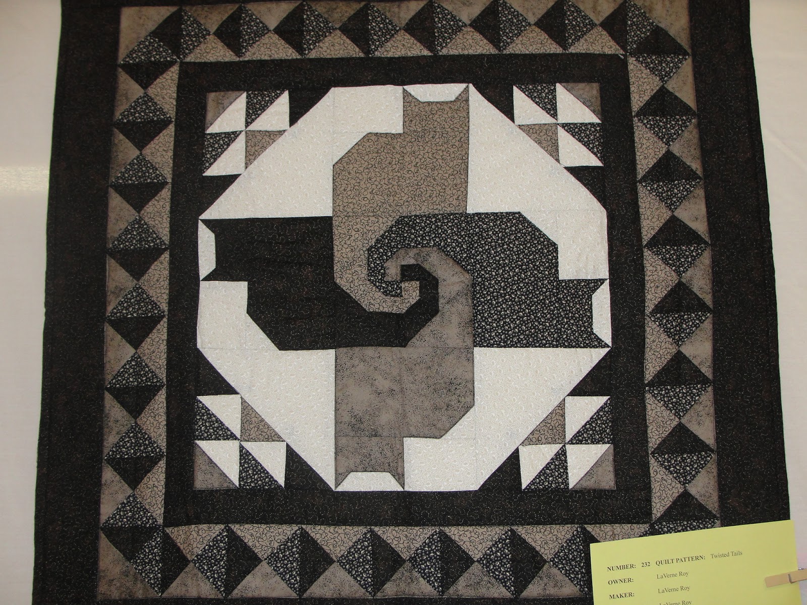 Bentley Barn Quilts TWISTED TAILS