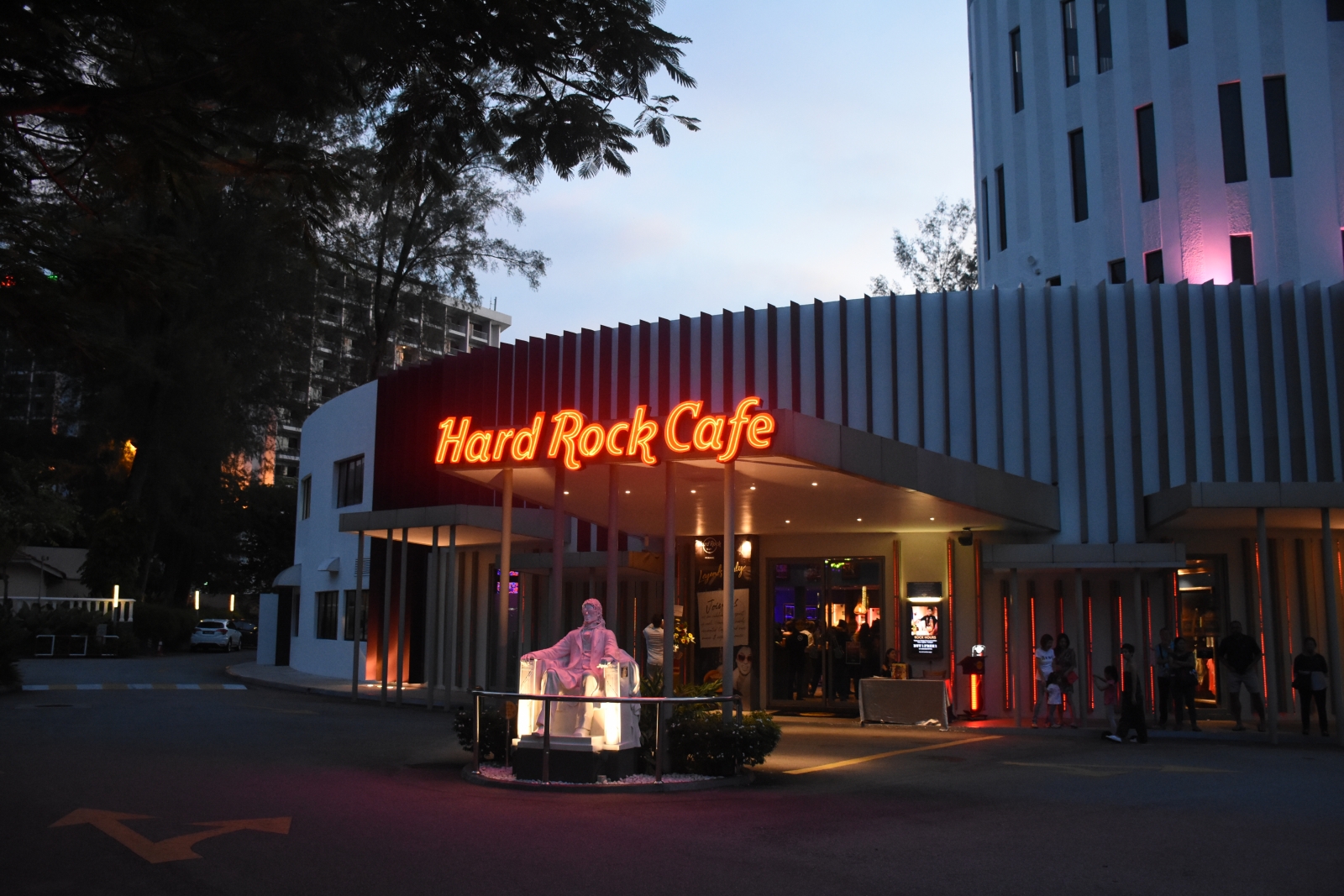 Hard Rock Cafe Penang Reopens With New Look New Vibe And New Menu Crisp Of Life